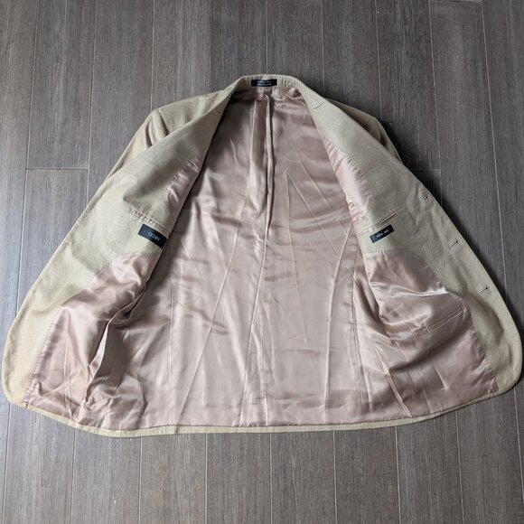 Cezani, Light Tan Silk Blazer, Sz 42L, New with tags, Retail $250 - Picture 2 of 8